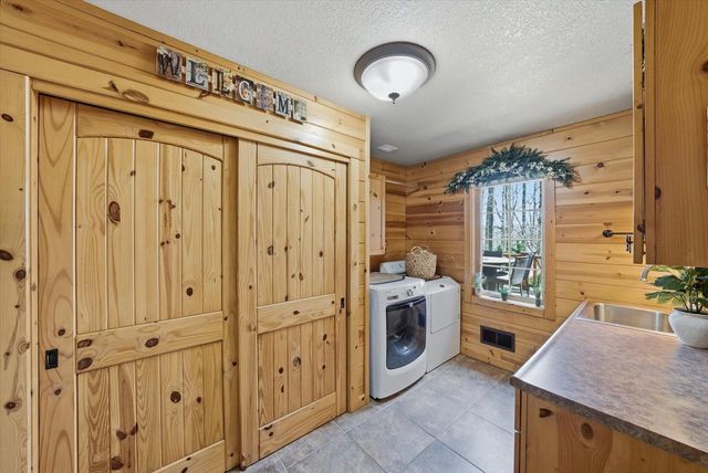 W2147 Hickory Hills COURT, Campbellsport, WI 53010