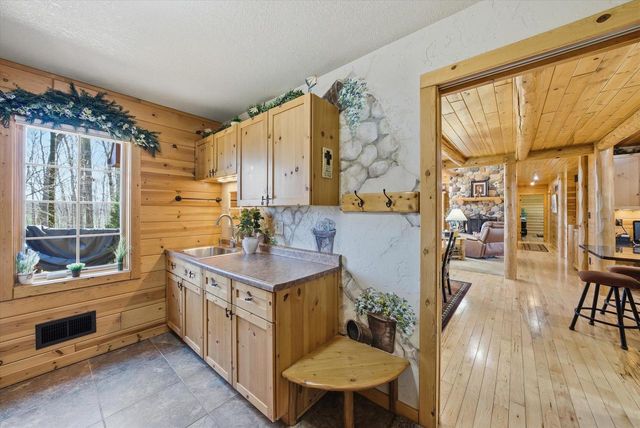 W2147 Hickory Hills COURT, Campbellsport, WI 53010