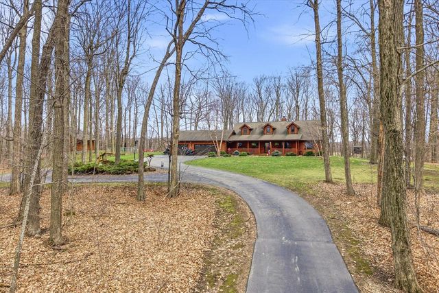 W2147 Hickory Hills COURT, Campbellsport, WI 53010