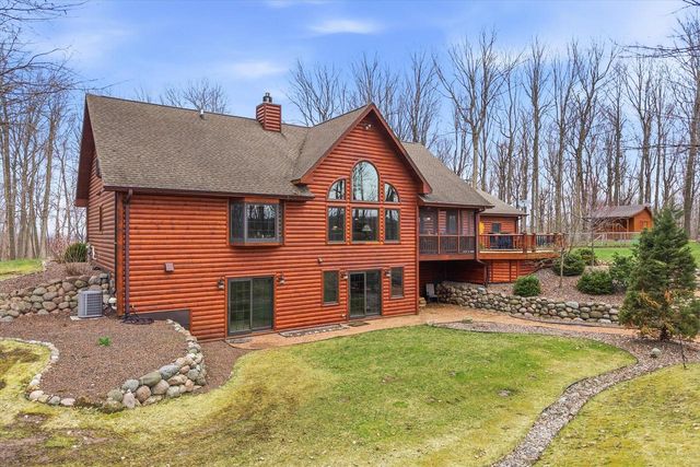 W2147 Hickory Hills COURT, Campbellsport, WI 53010