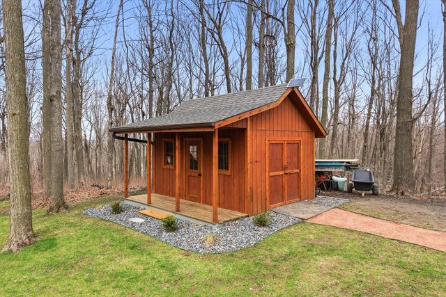 W2147 Hickory Hills COURT, Campbellsport, WI 53010