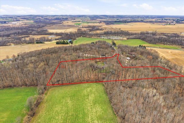 W2147 Hickory Hills COURT, Campbellsport, WI 53010