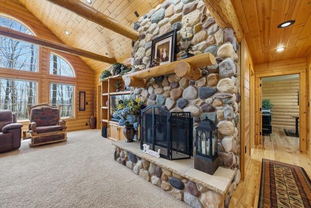 W2147 Hickory Hills COURT, Campbellsport, WI 53010