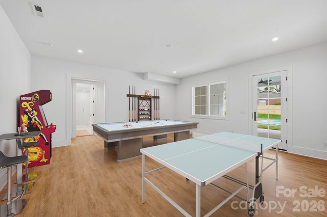 539 Mammoth Oaks Drive, Charlotte, NC 28270