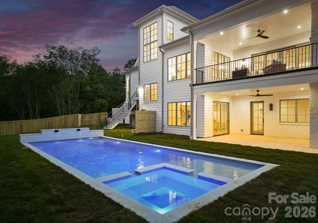 539 Mammoth Oaks Drive, Charlotte, NC 28270