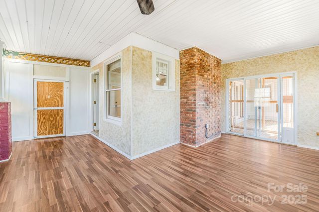 107 Woodland Church Road, Clyde, NC 28721