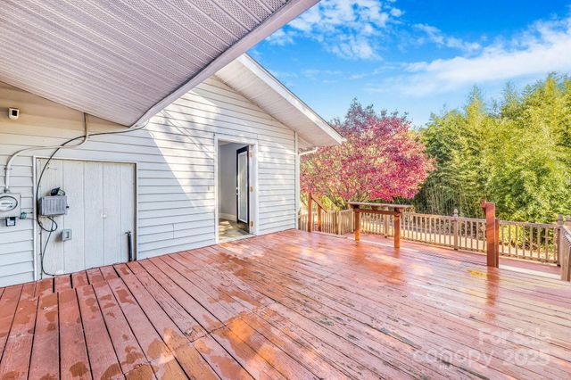 107 Woodland Church Road, Clyde, NC 28721