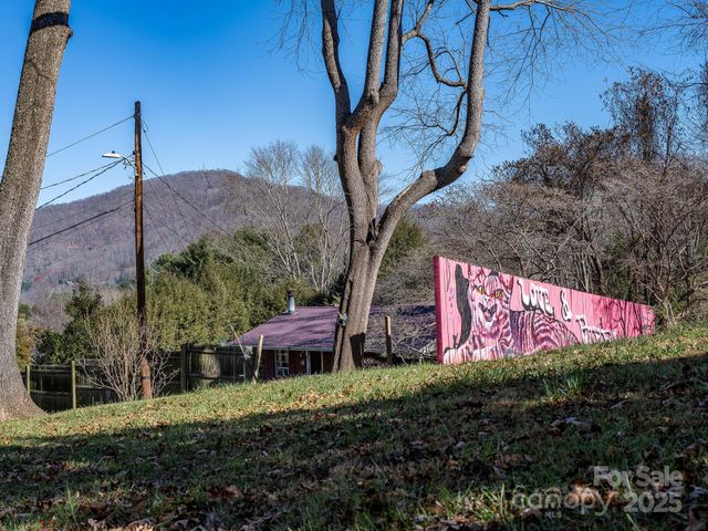 107 Woodland Church Road, Clyde, NC 28721