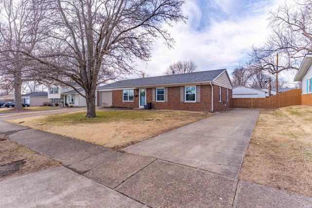307 W Buena Vista Road, Evansville, IN 47710
