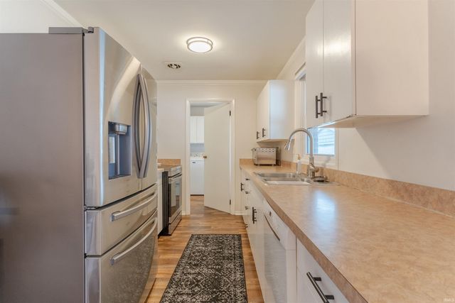 307 W Buena Vista Road, Evansville, IN 47710