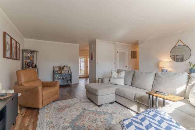 307 W Buena Vista Road, Evansville, IN 47710