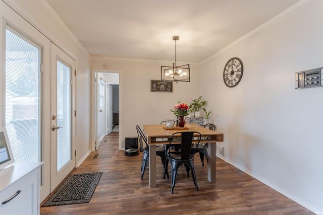 307 W Buena Vista Road, Evansville, IN 47710