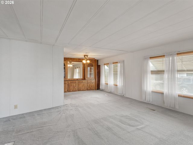 2901 E 2ND St 135, Newberg, OR 97132