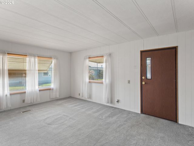 2901 E 2ND St 135, Newberg, OR 97132