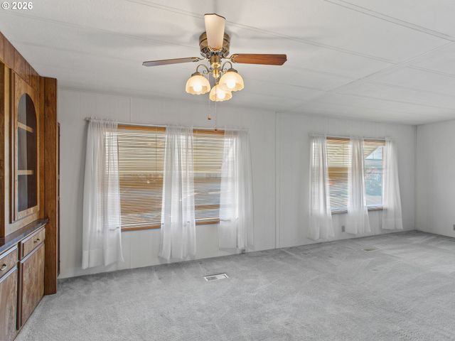 2901 E 2ND St 135, Newberg, OR 97132