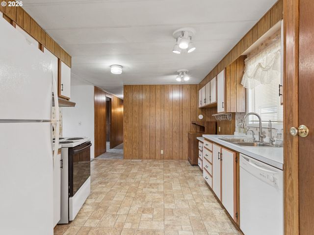 2901 E 2ND St 135, Newberg, OR 97132