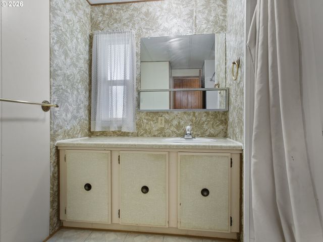 2901 E 2ND St 135, Newberg, OR 97132