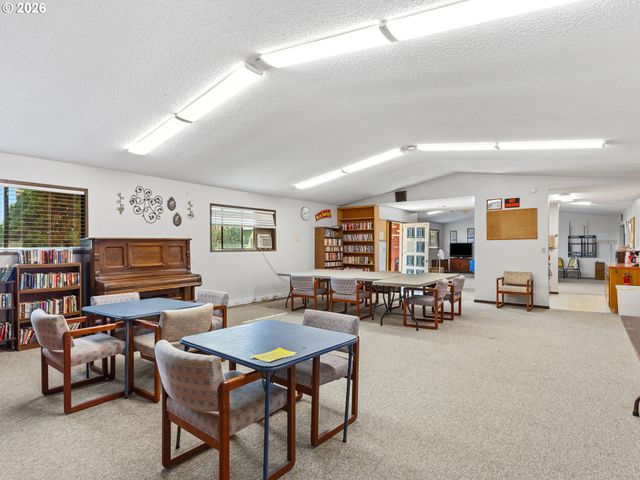 2901 E 2ND St 135, Newberg, OR 97132