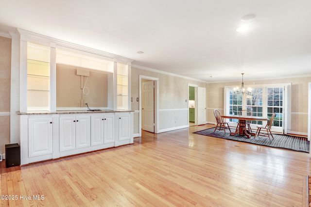 1214 Sweetbriar Circle, Kinston, NC 28501