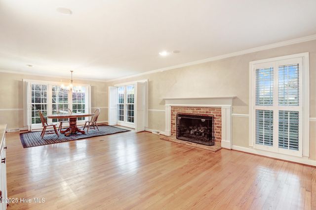 1214 Sweetbriar Circle, Kinston, NC 28501