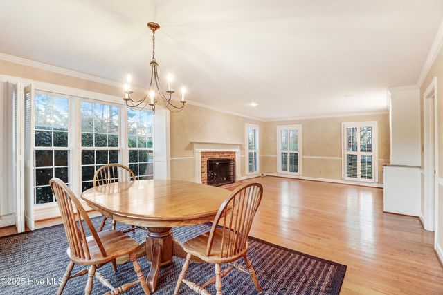 1214 Sweetbriar Circle, Kinston, NC 28501