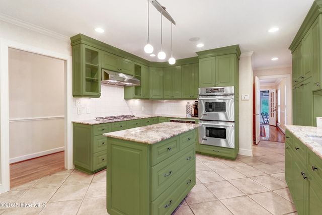 1214 Sweetbriar Circle, Kinston, NC 28501