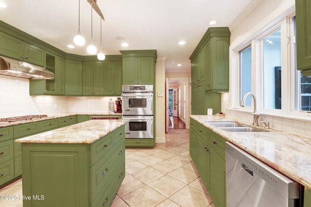 1214 Sweetbriar Circle, Kinston, NC 28501