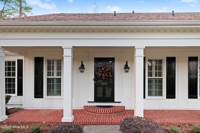 1214 Sweetbriar Circle, Kinston, NC 28501