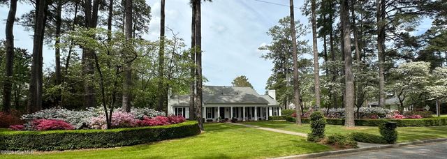 1214 Sweetbriar Circle, Kinston, NC 28501