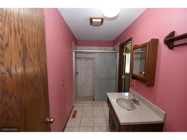 113 Quehl Avenue, Lakeland, MN 55043