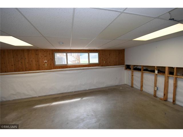 113 Quehl Avenue, Lakeland, MN 55043