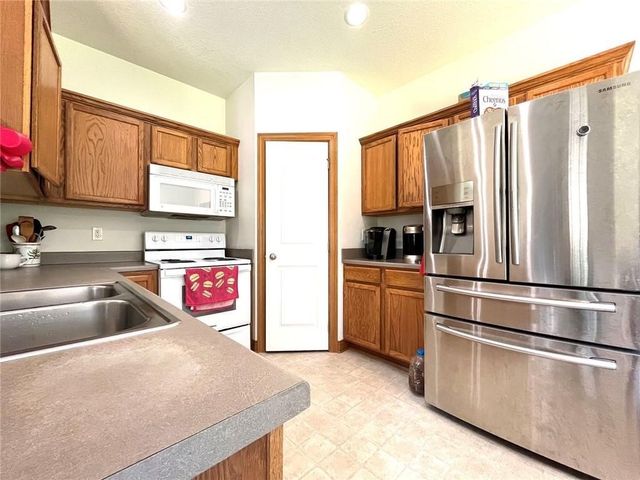 2101 4th Avenue SE, Altoona, IA 50009