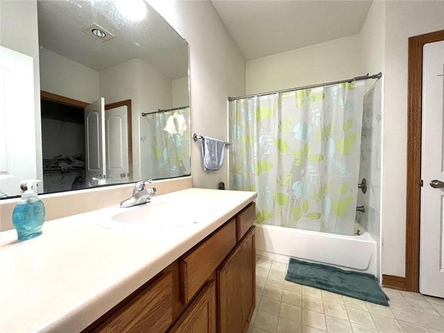 2101 4th Avenue SE, Altoona, IA 50009