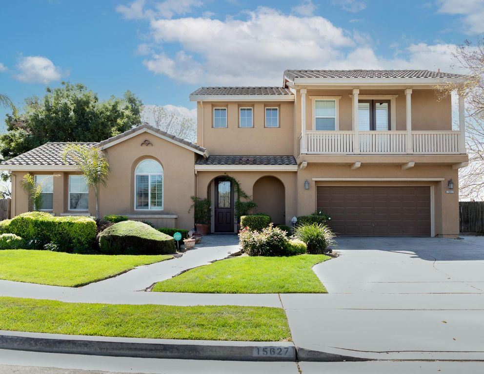 Image 1 of property listing at 15627 W Botelho, Kerman, CA 93630