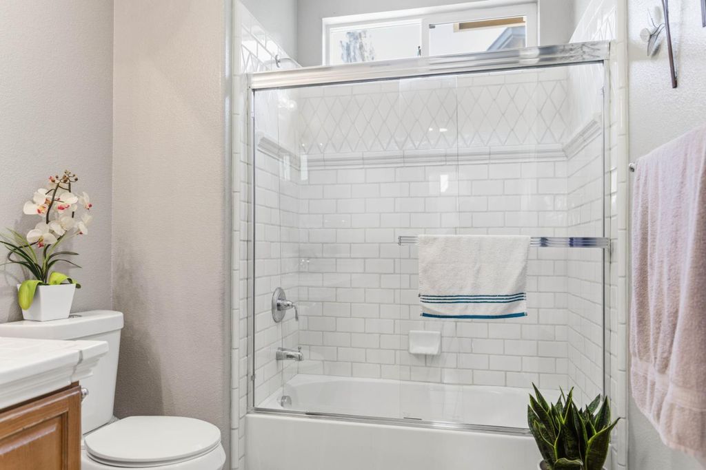 Image 13 of property listing at 15627 W Botelho, Kerman, CA 93630