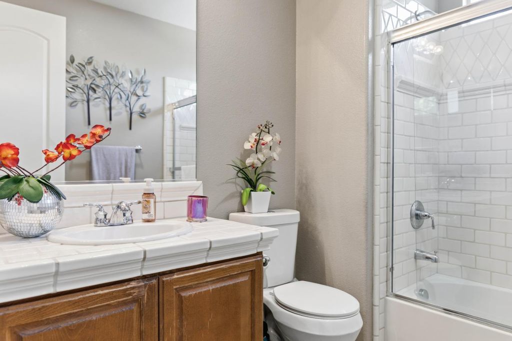 Image 14 of property listing at 15627 W Botelho, Kerman, CA 93630