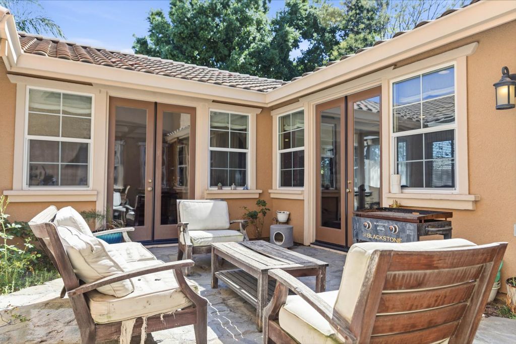 Image 19 of property listing at 15627 W Botelho, Kerman, CA 93630