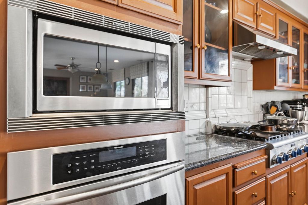 Image 31 of property listing at 15627 W Botelho, Kerman, CA 93630