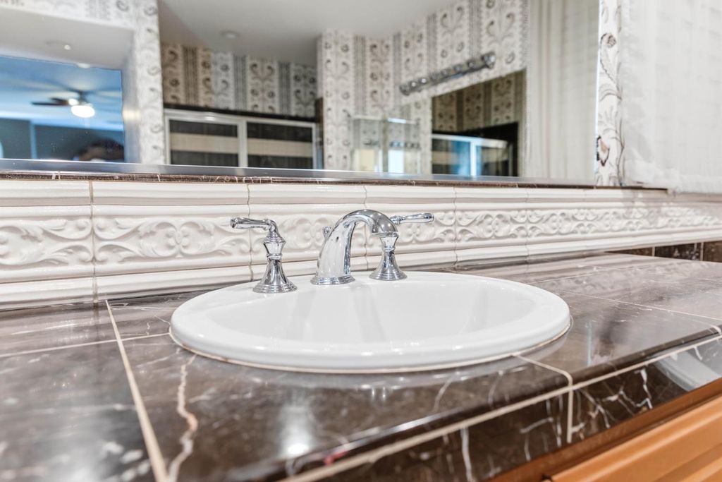 Image 48 of property listing at 15627 W Botelho, Kerman, CA 93630