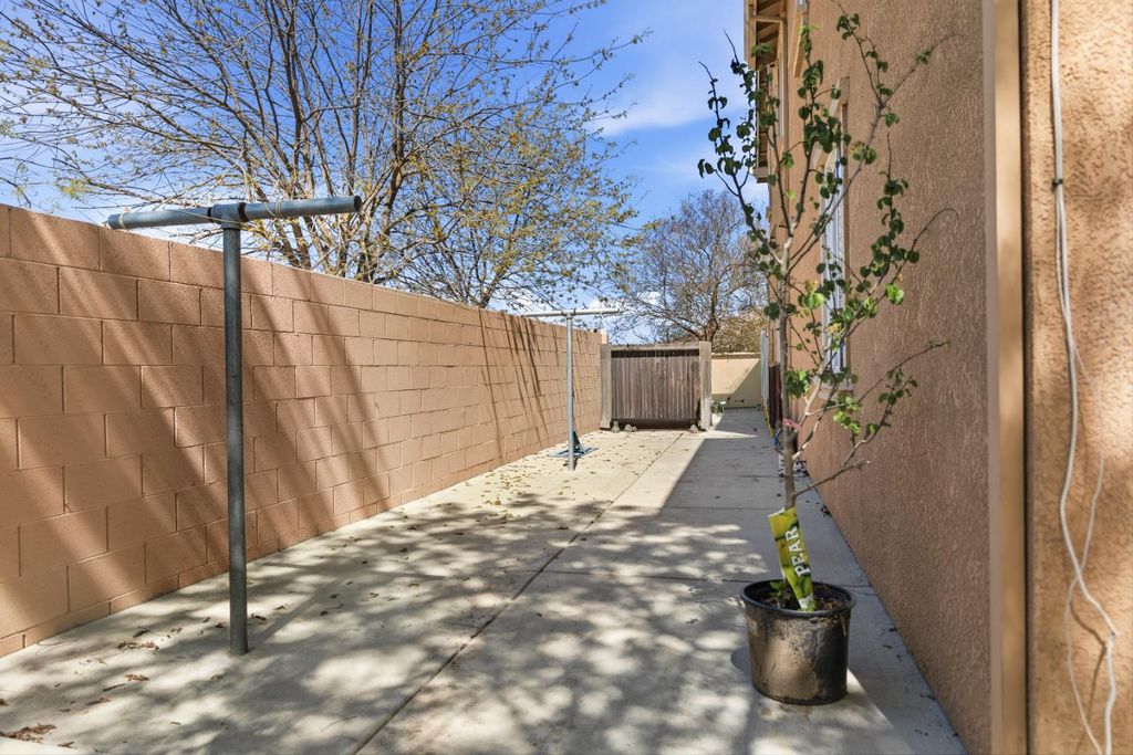 Image 55 of property listing at 15627 W Botelho, Kerman, CA 93630