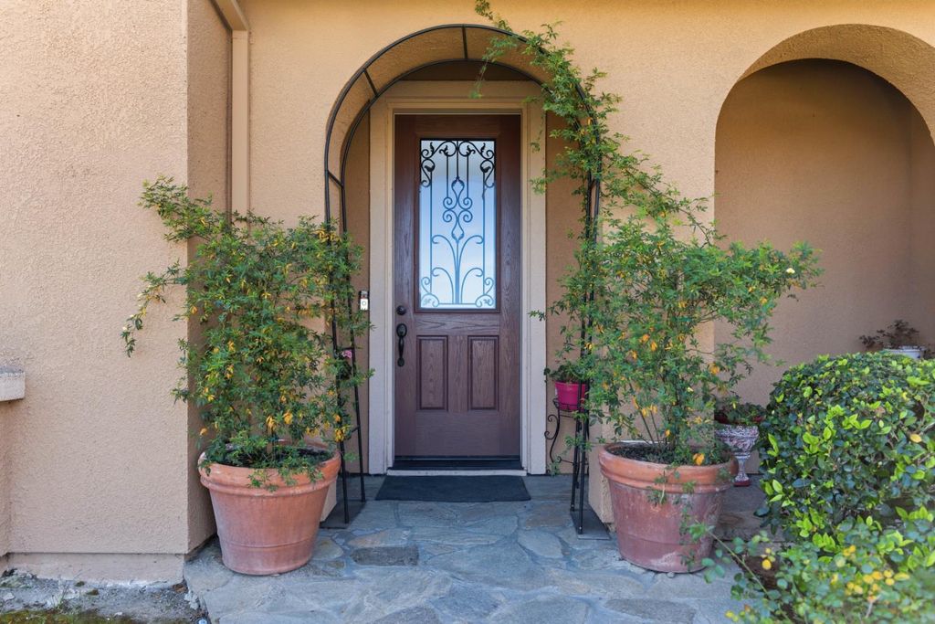 Image 8 of property listing at 15627 W Botelho, Kerman, CA 93630