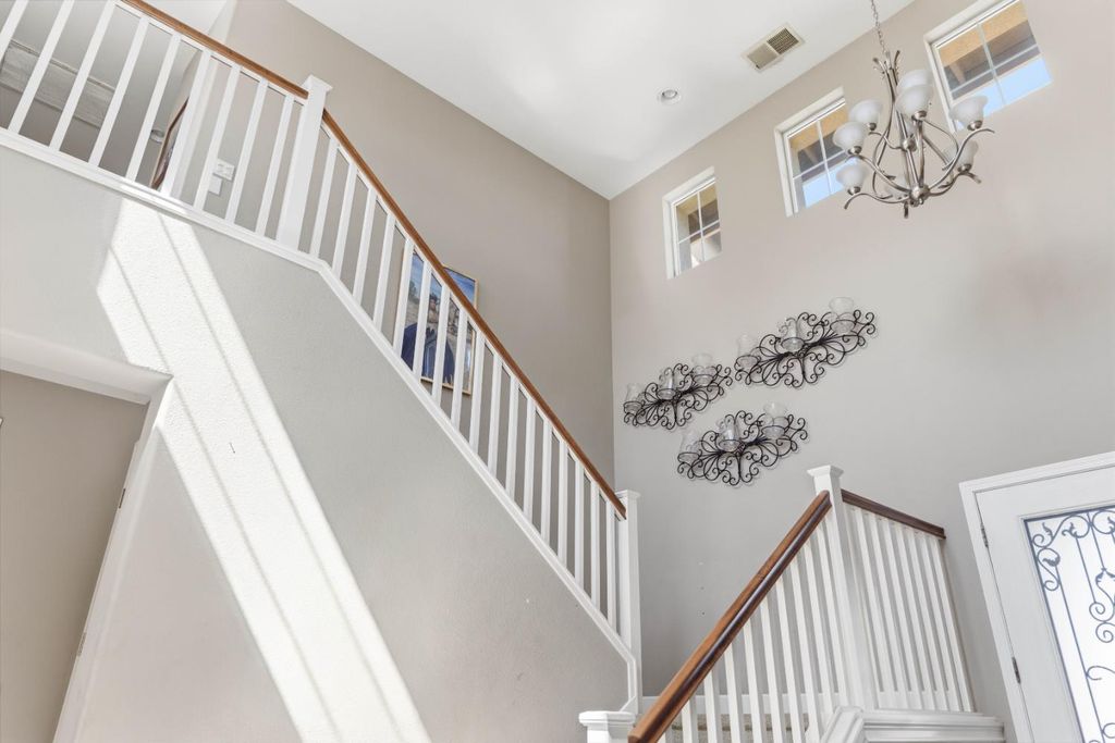 Image 9 of property listing at 15627 W Botelho, Kerman, CA 93630