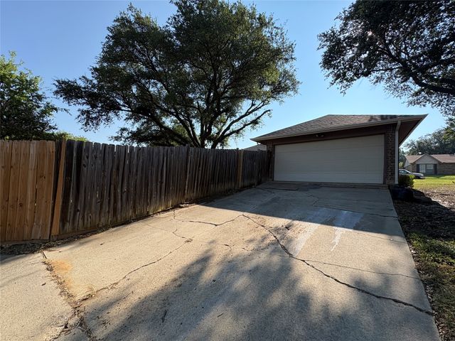 2000 Azalea Street, Denton, TX 76205