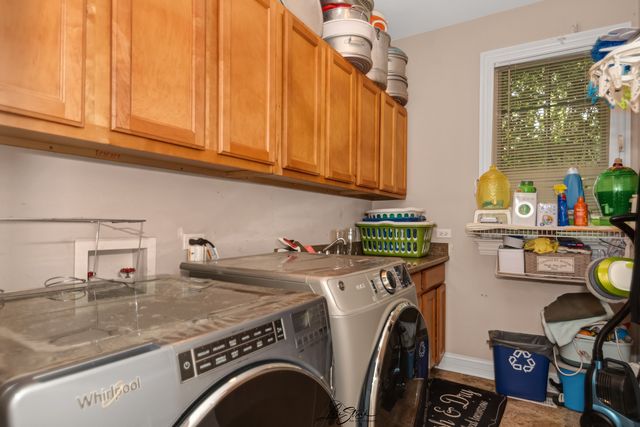 1730 Lunt Avenue, Des Plaines, IL 60018