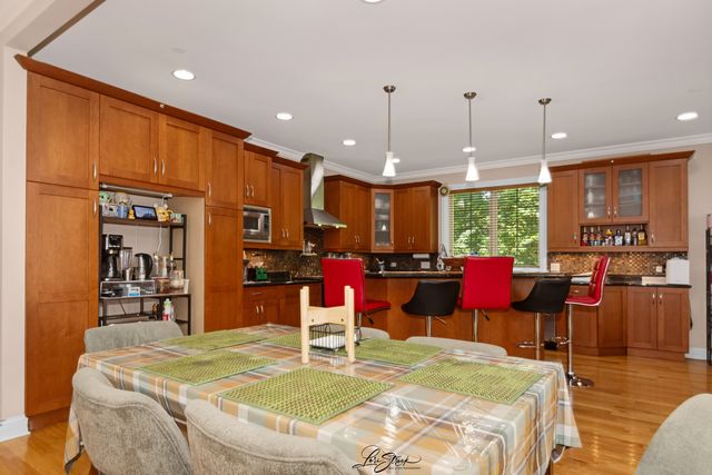 1730 Lunt Avenue, Des Plaines, IL 60018