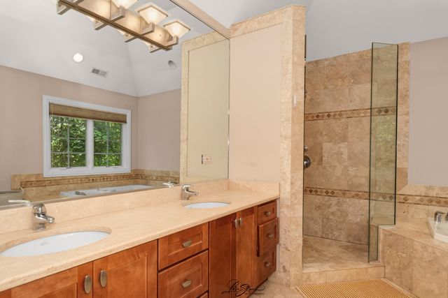 1730 Lunt Avenue, Des Plaines, IL 60018