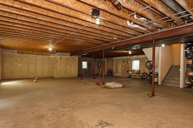 1730 Lunt Avenue, Des Plaines, IL 60018