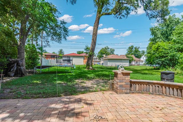 1730 Lunt Avenue, Des Plaines, IL 60018