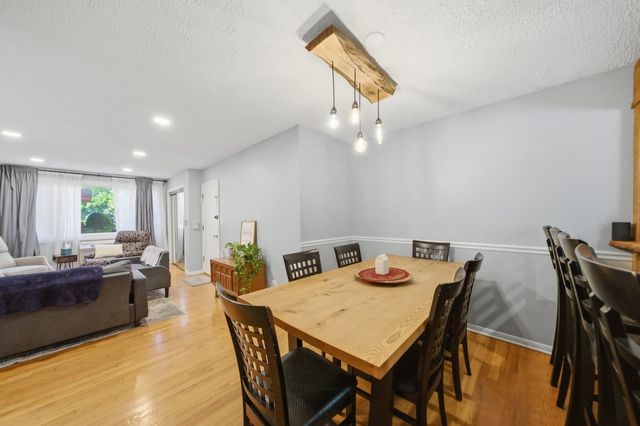 1626 W Greenleaf Avenue 1E, Chicago, IL 60626