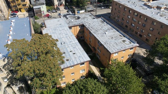 1626 W Greenleaf Avenue 1E, Chicago, IL 60626
